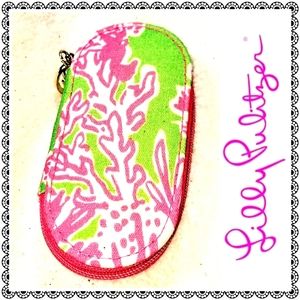 {Lilly Pulitzer} mini pink print manicure case